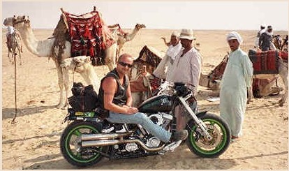 Harley mit Kamel